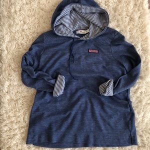 Women’s vineyard vines sweatshirt